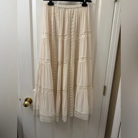 Reformation Maevie Skirt size 4